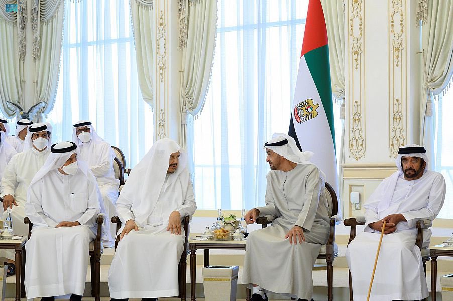 albada_snap's tweet photo. رئيس دولة الإمارات يستقبل رئيس مجلس الشورى الدكتور عبدالله بن محمد آل الشيخ. https://t.co/5ExfMB8V7s