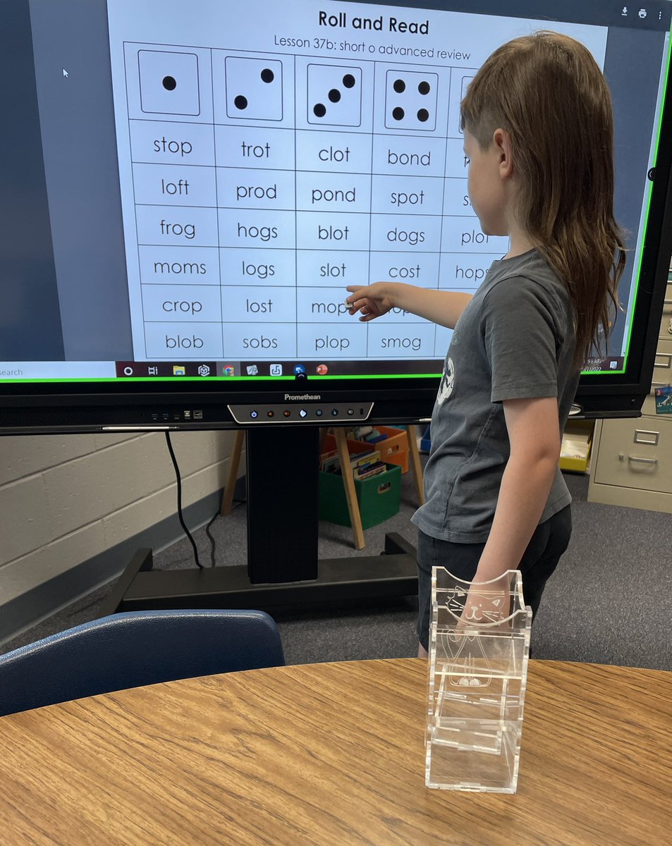 willismepo's tweet photo. Practicing short o words with blends with @UFLiteracy Roll and Read on the @Promethean ActivPanel in Title 1 this morning #mepoclassroom #mepotech #uflifoundations #rollandread https://t.co/rKly9EEI1R