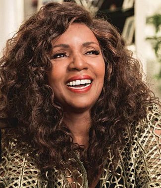 Happy Birthday to Gloria Gaynor . 