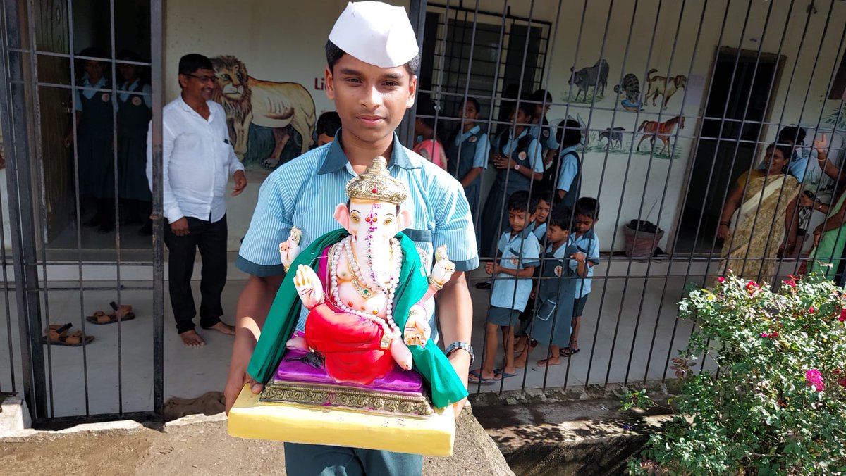 stmpv_'s tweet photo. संत तुकाराम महाराज प्राथमिक विद्यालयामधील गणपती विसर्जन 🙏✨
#GanpatiVisarjan #GaneshUtsav #GanpatiMiravnuk #STMPV #AStepTowardsBrightFuture https://t.co/dQJzvpeylZ