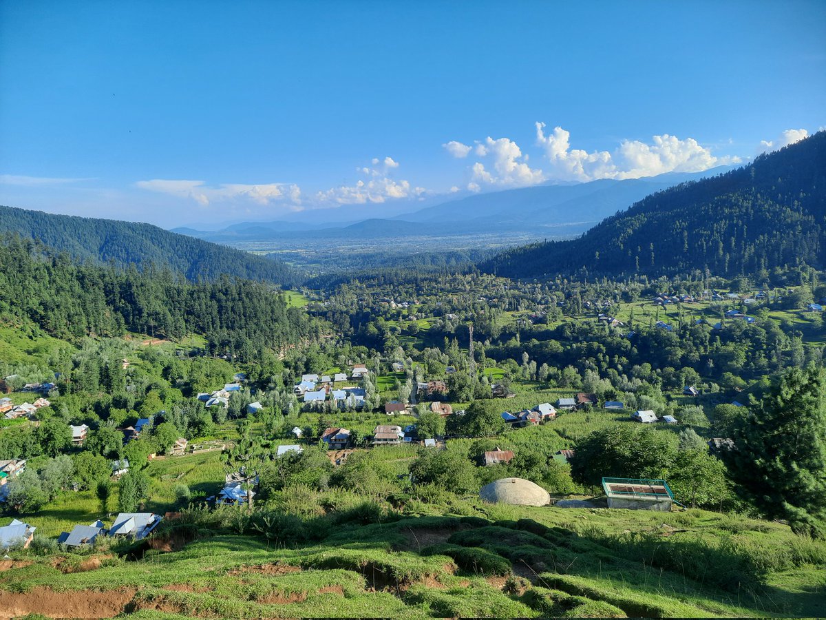 CHMudasir95's tweet photo. @xeeshan_KAS @JandKTourism @dckupwara @adgpi @OfficeOfLGJandK @diprjk @DrGnitoo @SarmadHafeez3 @ManhasYougal @panditaAPMCC63 #Farkin #sitasari #kupwara https://t.co/Sfbc5zfGEQ