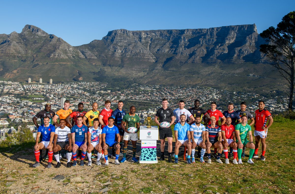 Springboks's tweet photo. #CapeTownWelcomesTheWorld 🌍

Signal Hill, also known as Lion's Rump - no better place to showcase the Captains for #RWC7s 🏆🏉

Who will lift the respective cups as Sevens World Champions? 👑

https://t.co/vmDuCXD7pr https://t.co/RuAMEAG1kZ
