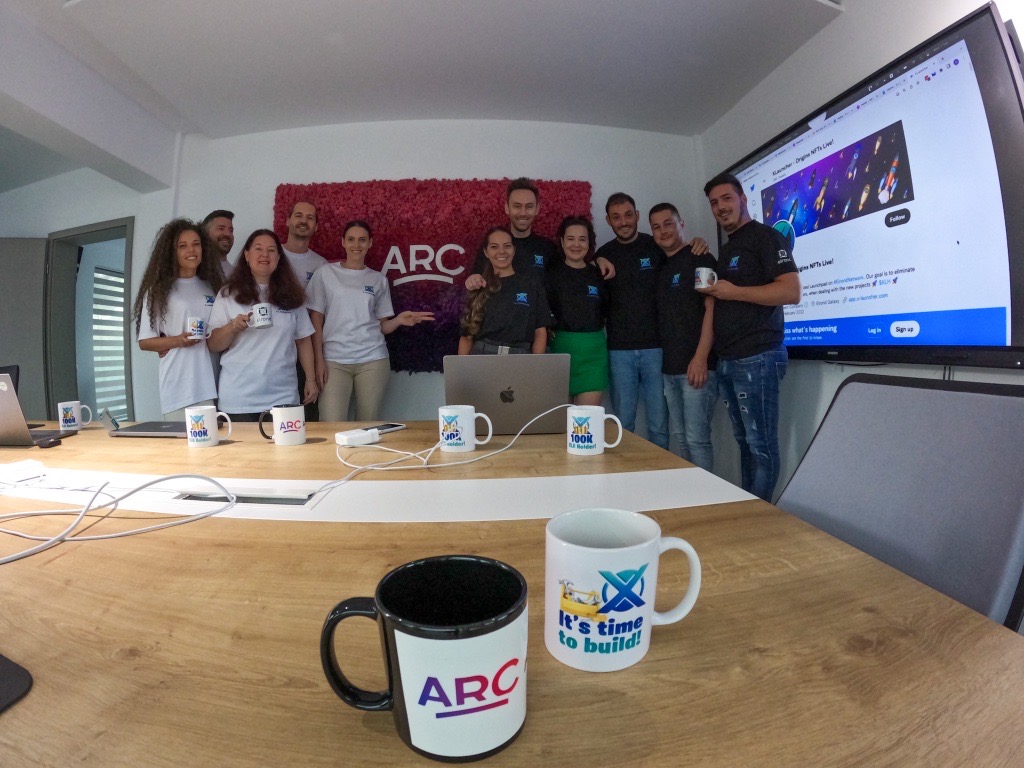 arcstake's tweet photo. We enjoy and proudly use the ๐ t-shirts and โ mugs received from our @XLauncher_ partners. ๐
๐ Can't wait for the joint activities that we will initiate at the ๐๐ซ๐๐ฌฬฆ๐จ๐ฏ ๐๐๐ฅ๐ฅ๐ฒ!
#elrond #arcstake #XLauncher https://t.co/6YR5B6qBXu