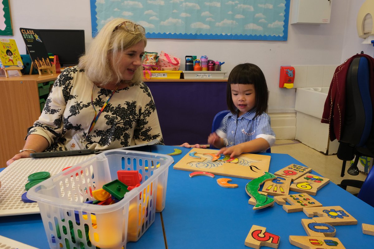 OakfieldPrep's tweet photo. It is always lovely to welcome the children back after a long summer. Welcome to all our old and new Oakfield children - we look forward to a fruitful and inspiring year ahead for all! #OakfieldPrep #OakfieldPrePrep #WorldOfOpportunity https://t.co/EklzWAxrDV