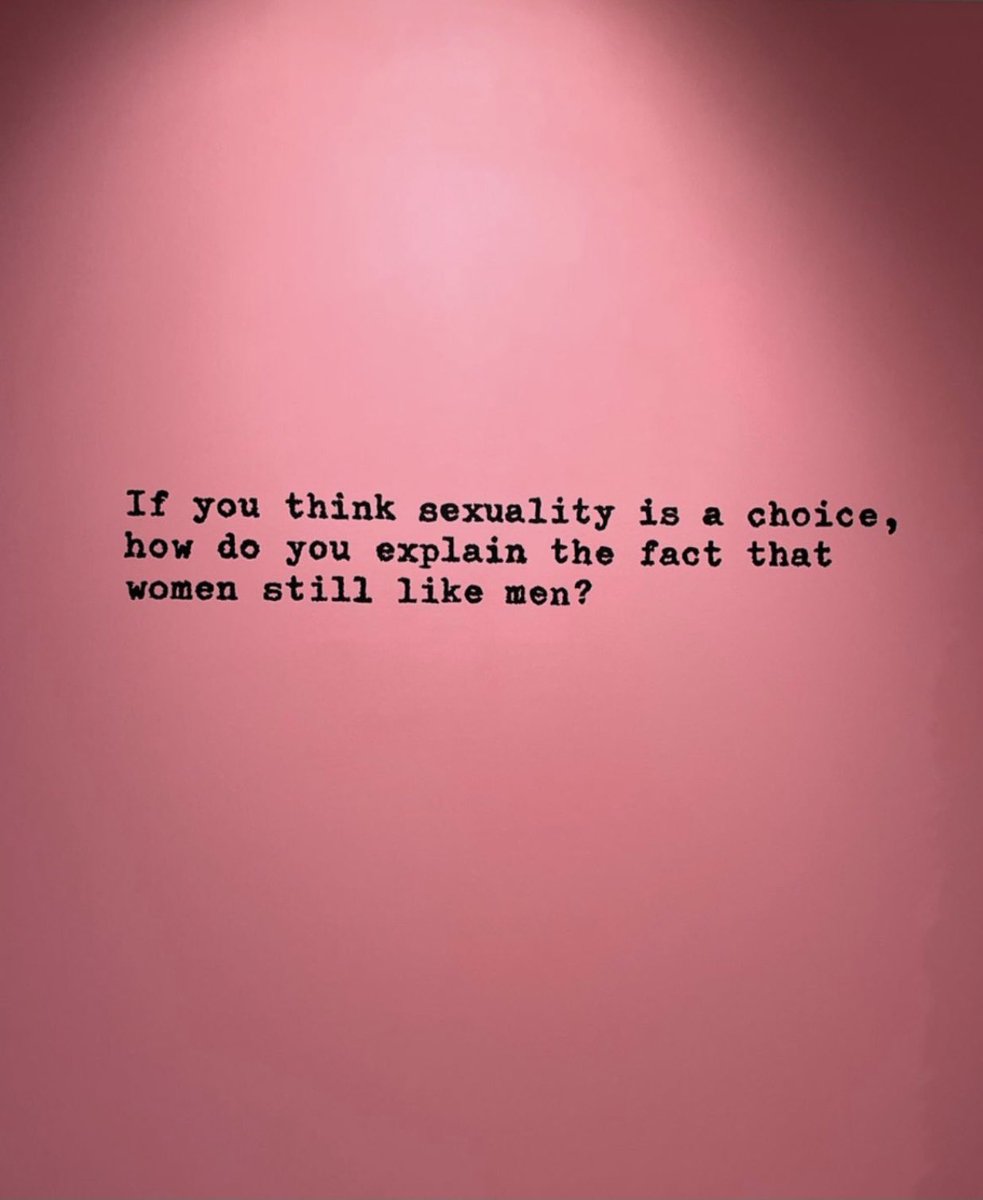 ‘Fact’ door <a href="/HaydenKays/">Hayden Kays</a> #mocomuseum #Barcelona 

Dank @KuijpM voor het delen :)