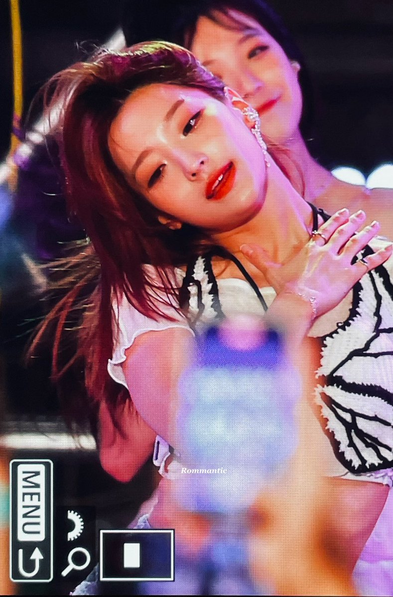 Rommantic0107's tweet photo. 220907 새롬 
#새롬 #이새롬 #Saerom
#프로미스나인 #FROMIS_9 https://t.co/FvBiiQ2vOh