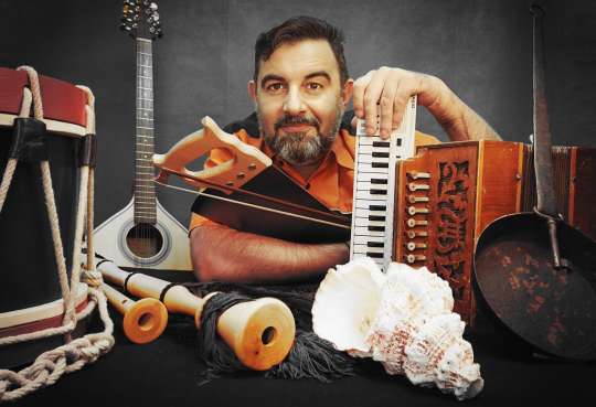 Culturagijon's tweet photo. Continúa el Festival #AlResve, hoy con:
▪️"Restolano" de David Varela
📍 Plaza de la Soledad
⏰13.00h
▪️ Burbús
📍Plaza de Jovellanos
⏰ 20.30h
Toda la programación 👉 https://t.co/FEP5Be3j71
@DavidVarelaB https://t.co/5IsSHBD8Vm