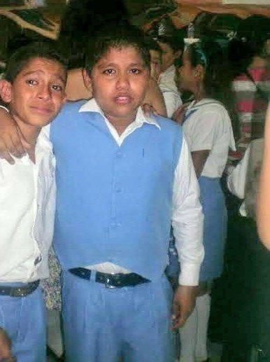 paisachiviada_'s tweet photo. estaba llorando mientras me alistaba y me di cuenta que me parezco a este niño 😭 JAJAJAJAJA https://t.co/CE9D0n1Cko