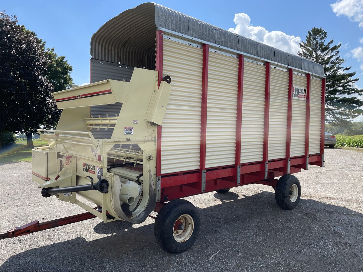 joncress's tweet photo. Dion 1018 Forage Box for sale. Call Stewart for details. 519 572-8214 https://t.co/WunPEerO4T https://t.co/g418EeT28C