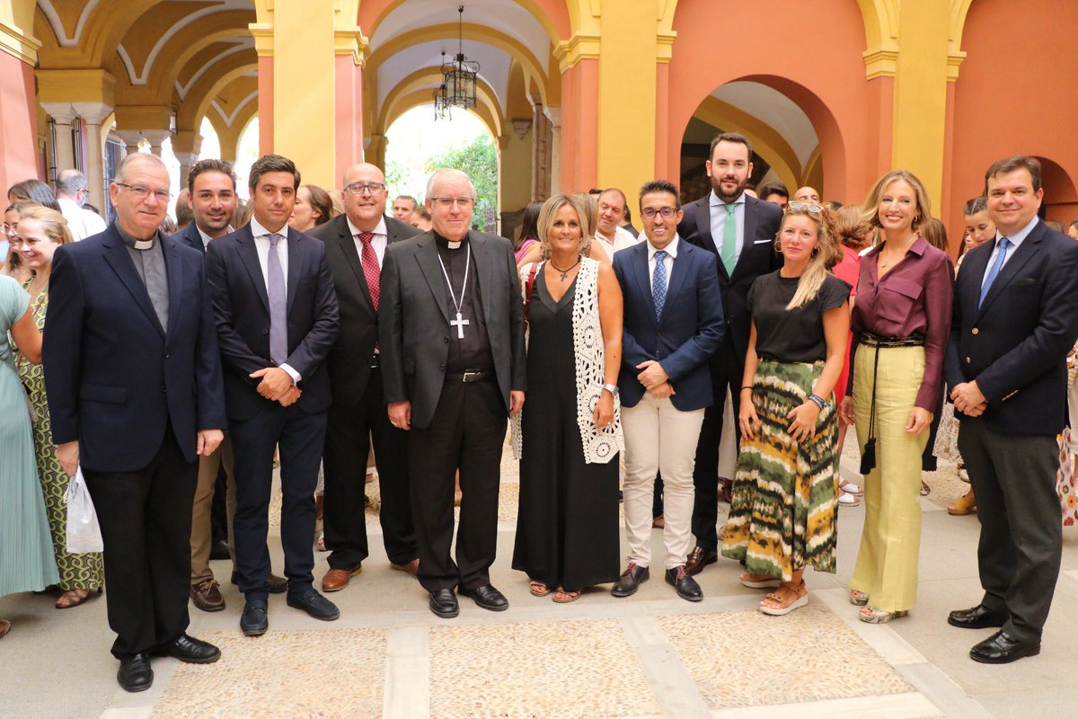 ArzobispoSaiz's tweet photo. Santa Misa de Inicio de Curso de la Fundación Diocesana de Enseñanza Victoria Díez. Poner los dones y carismas al servicio de la educación, que es una verdadera obra de arte. La Virgen de los Reyes nos ayuda y acompaña. Ánimo artistas! Duc in altum! https://t.co/YOJCkyYqbG
