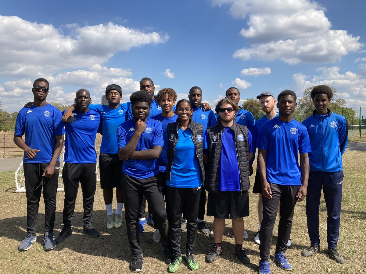 In the blue corner...💙⚽️😎