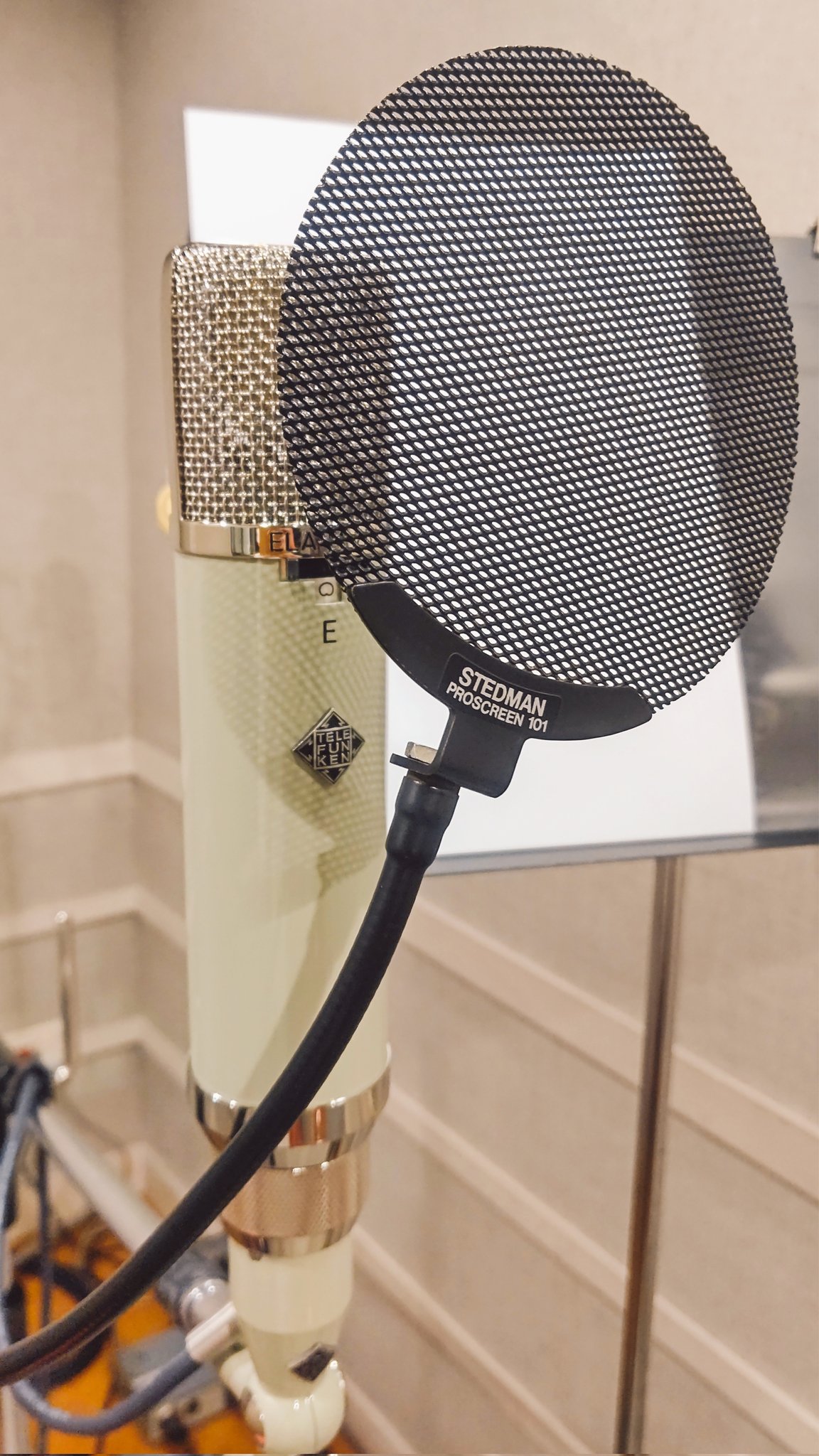 永塚 拓馬 M4 ソロ曲録ってきました 何だか 可愛いマイクだったや T Co Ztjpp2wp6i Twitter