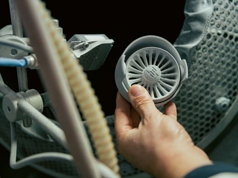 Audcomp's tweet photo. Want to dive into the technical aspects of 3D printing? Here's a technical white paper with details on #HP Multi Jet Fusion technology and HP’s strategies and vision to introduce a new era of digital manufacturing.  https://t.co/Stijp2MB9L https://t.co/E6gJircCbO
