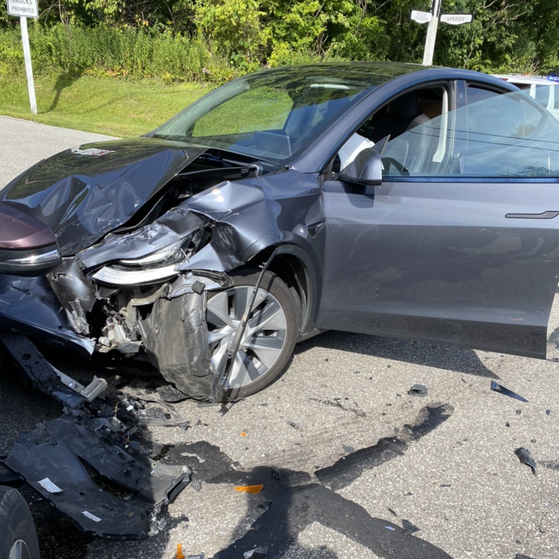CBrowsky's tweet image. Truth! My son was in the wrong place at the wrong time. He was not injured. 1 month before his wedding in Oct. We are very grateful! Thank you @Tesla @elonmusk