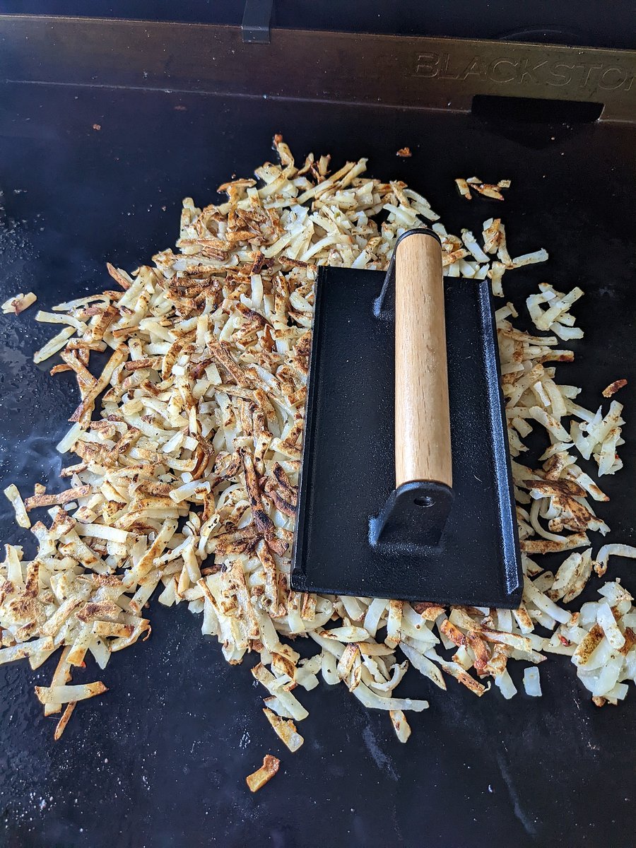 No need to set an alarm in the morning when the smell of Reser's Hash Browns sizzling on a @BlackstoneGrid griddle will do the trick! 😊 🥔
