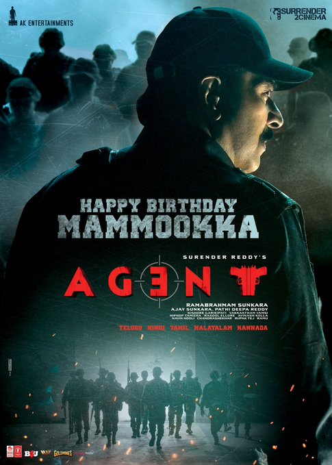 megafans_369's tweet photo. #HappyBirthdayMammookka 🤩🥳🎉
#ChristopherFirstLook 🔥
#RorschachTrailer 😈: https://t.co/0v2xFpa8TR💥
#MegastarMammootty @mammukka
#ChristopherFL #Rorschach #AGENT #NanpakalNerathuMayakkam #Christopher https://t.co/hXn54nKTwL