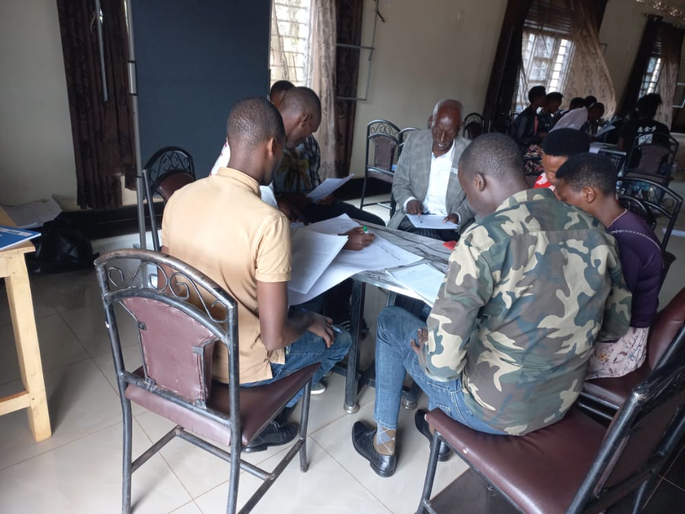 giz_rwanda's tweet image. Excited to kick-start a 4-day Entrepreneurship training using #CEFE Approach for 30 refugee entrepreneurs who relocated last year from Gicumbi to Mahama camp. This is under #Dukumu project co-funded by the @EUinRW &amp;amp; the @BMZ_Bund &amp;amp; implemented by @giz_rwanda through #ECOREF [1/3]