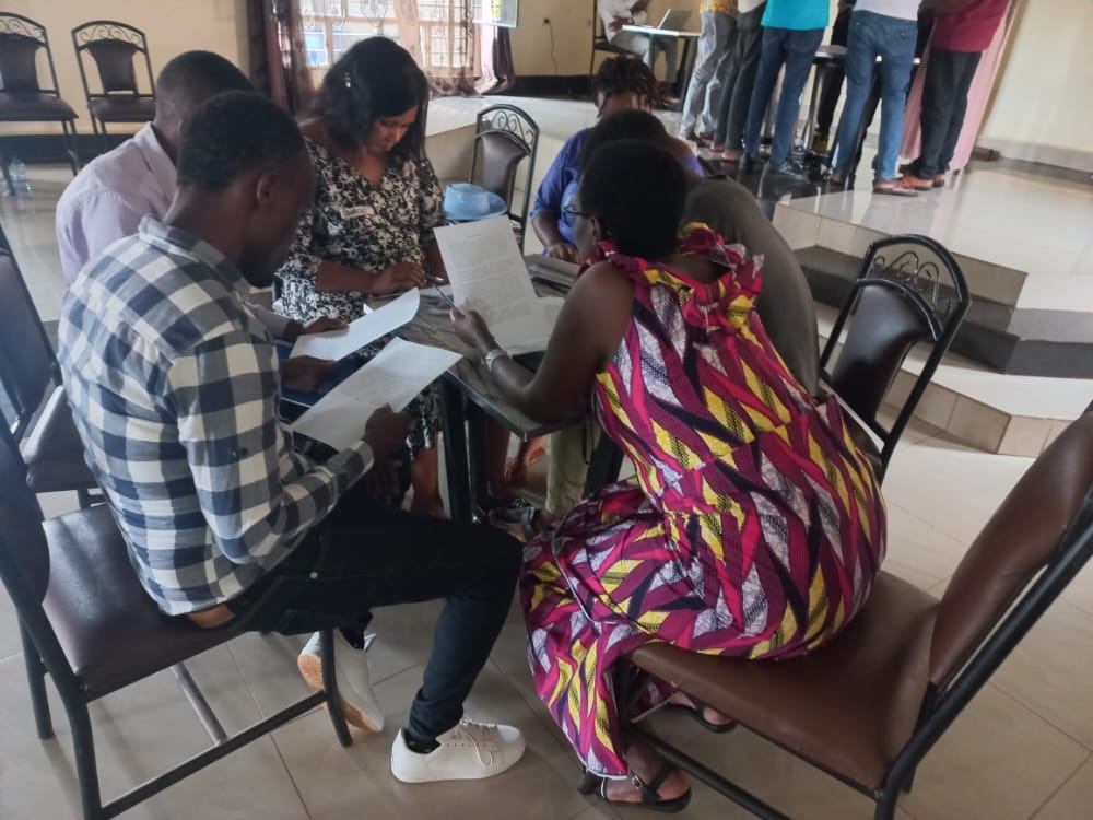 giz_rwanda's tweet image. Excited to kick-start a 4-day Entrepreneurship training using #CEFE Approach for 30 refugee entrepreneurs who relocated last year from Gicumbi to Mahama camp. This is under #Dukumu project co-funded by the @EUinRW &amp;amp; the @BMZ_Bund &amp;amp; implemented by @giz_rwanda through #ECOREF [1/3]