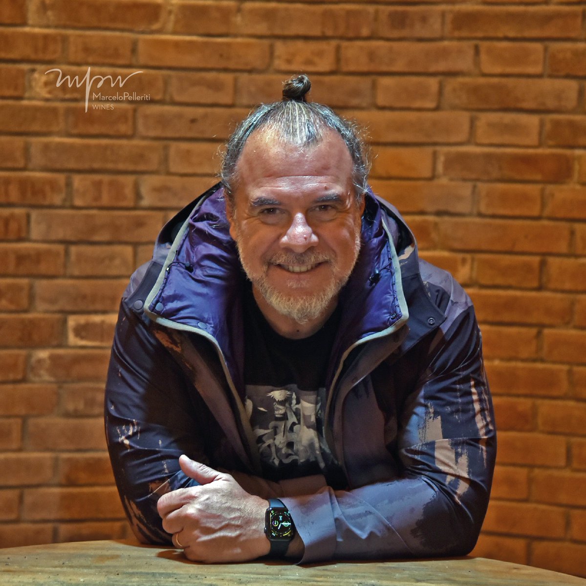 #DiadelEnologo
Cada botella de #MPWines lleva la experiencia, el conocimiento y la intuición de Marcelo Pelleriti.
Su sueño de hacer vino se hace realidad cada vez que en el mundo se llena una copa con alguna de sus creaciones.
¡Brindamos por vos y por todos los enólogos/as! 🙂