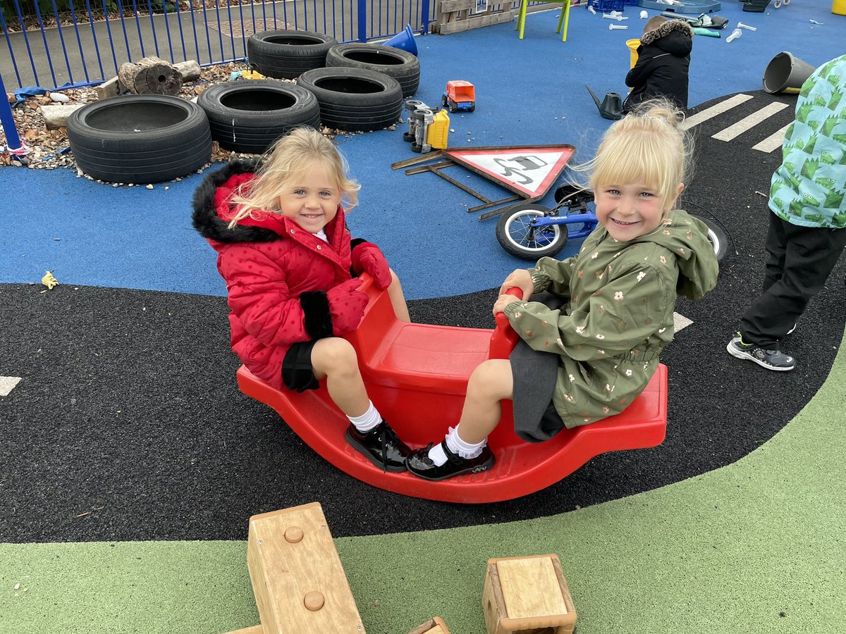 ysgolyddraig's tweet photo. #YYDHensol A great start to Reception. Lots of smiles and fun with our friends! https://t.co/qG0v6BLbuK
