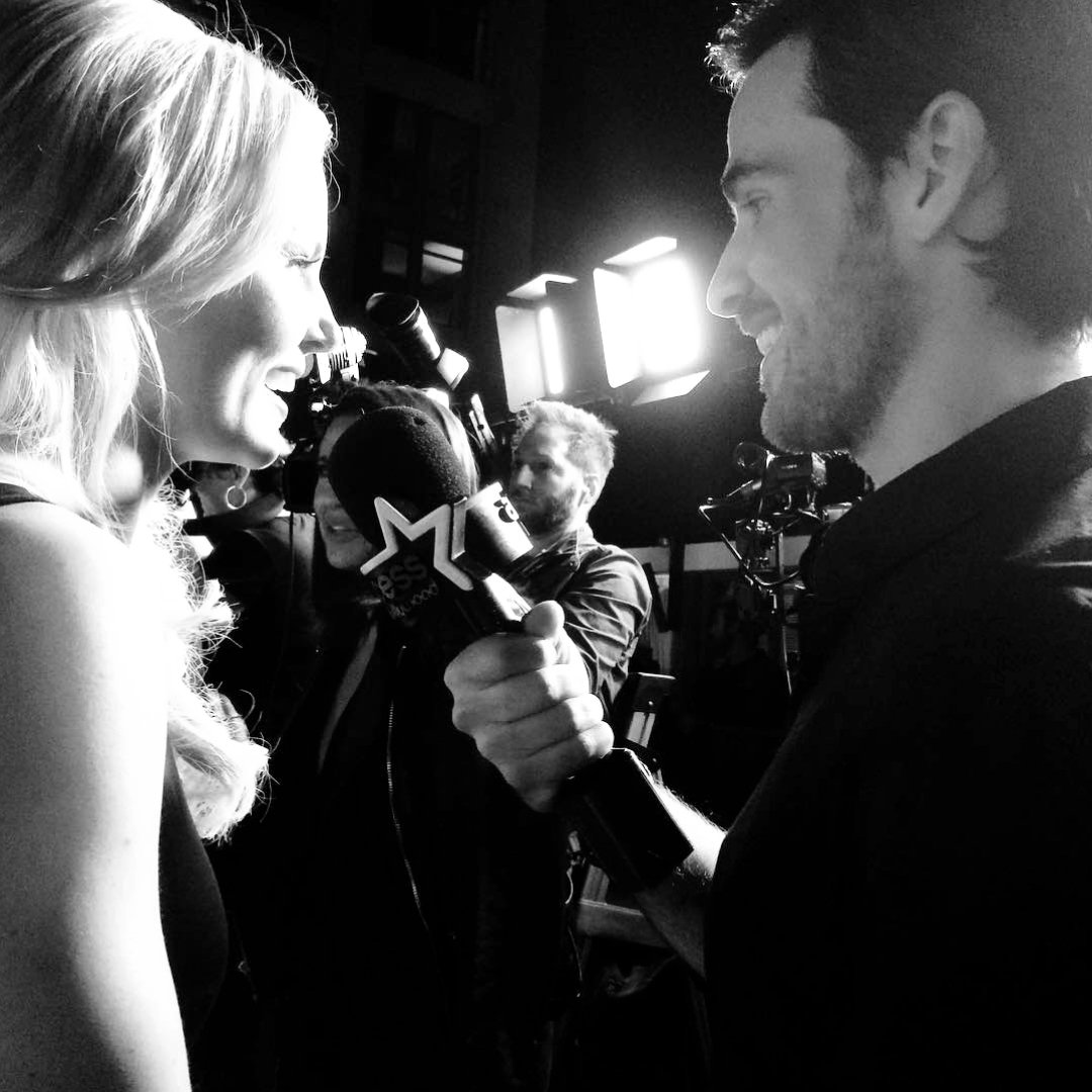 EnchantedSwans's tweet photo. Friendly interview π₯°π
#jennifermorrison #colinodonoghue #colifer #friendshipgoal #captainswan #onceuponatime #ouatsdcc #sdcc2015 https://t.co/ZD4fFyN5dG