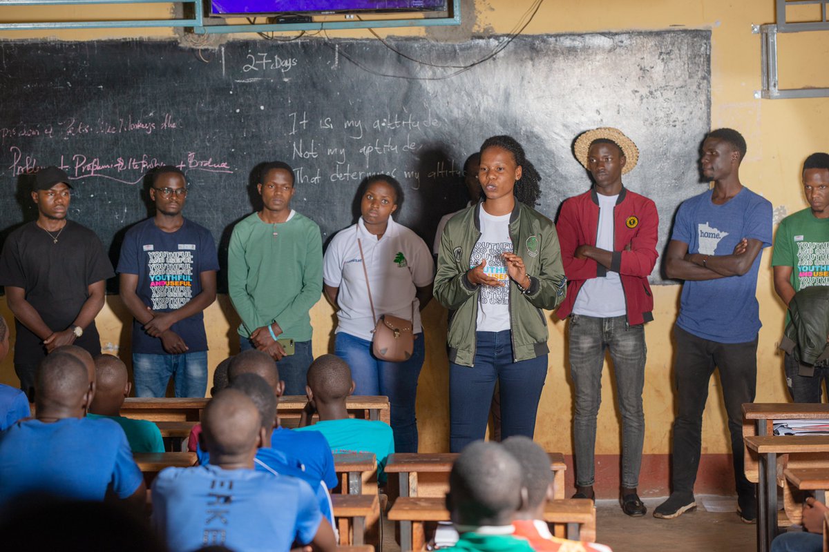 jonahkirabo's tweet photo. I led my team from @greenfuturesug and other collaborators from @tripaddictsug, @earthvolunteers and @DayOneGlobal over the weekend to Kasangati High School where we conducted a #climateeducation session with a group of students. @LEAPAfrica #PamperATree #ClimateAction https://t.co/Rf2PsPFGSV