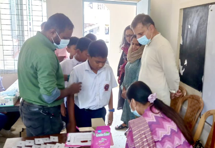 arkfoundation1's tweet photo. Field visit by Prof @Kamsid66- PI of CLASS III at a school in Dhaka! He interacted with school children and teachers and discussed about the importance of creating awareness surrounding #SHS.
@CLASSIII1 @MariamAKhokhar1 https://t.co/4JkYFX4rlT