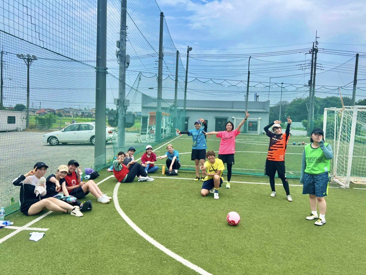 ru_na_82's tweet photo. 仲間がサッカーを引退して自分も引退してボール蹴る機会がなかったり
仕事でなかなか予定合わせられなくなった友達と
こうしてイベントを開催する事で
みんなの息抜きする為の集合場所になったらいいな☺️ https://t.co/WQKxIM1w5I