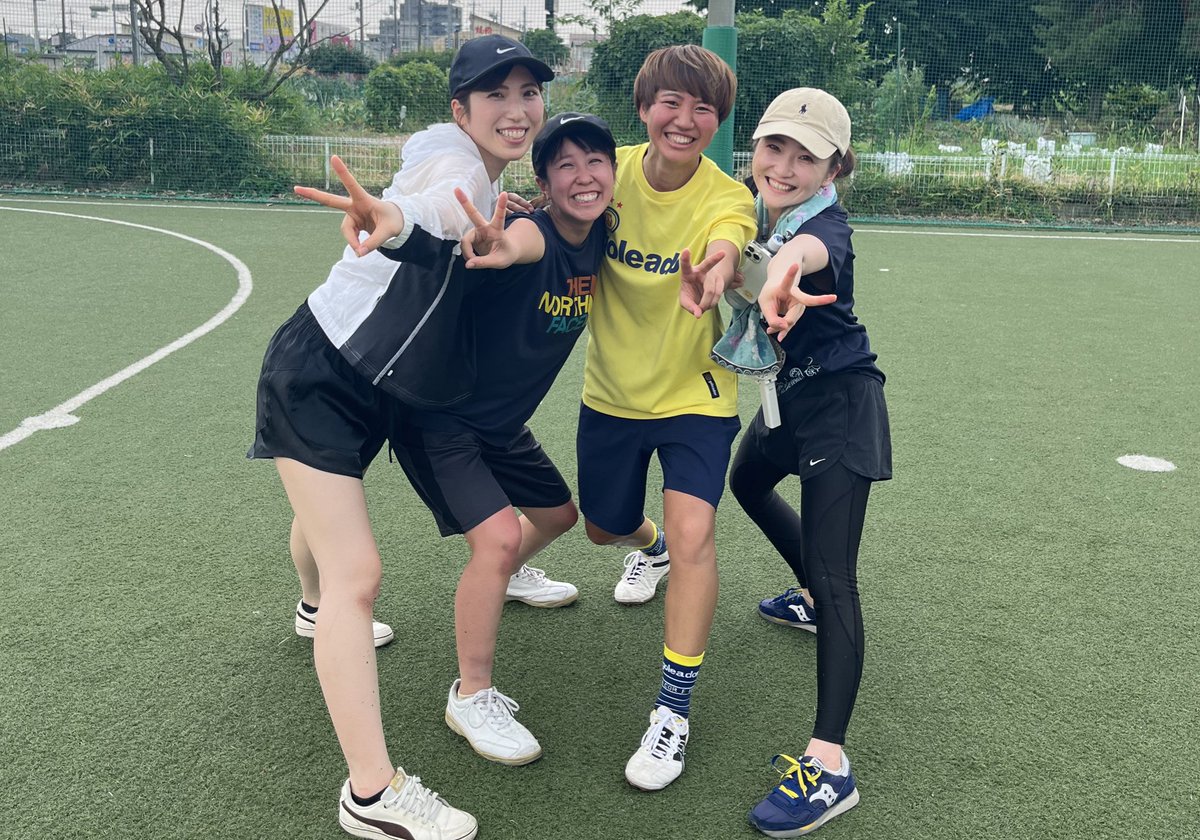 ru_na_82's tweet photo. 仲間がサッカーを引退して自分も引退してボール蹴る機会がなかったり
仕事でなかなか予定合わせられなくなった友達と
こうしてイベントを開催する事で
みんなの息抜きする為の集合場所になったらいいな☺️ https://t.co/WQKxIM1w5I