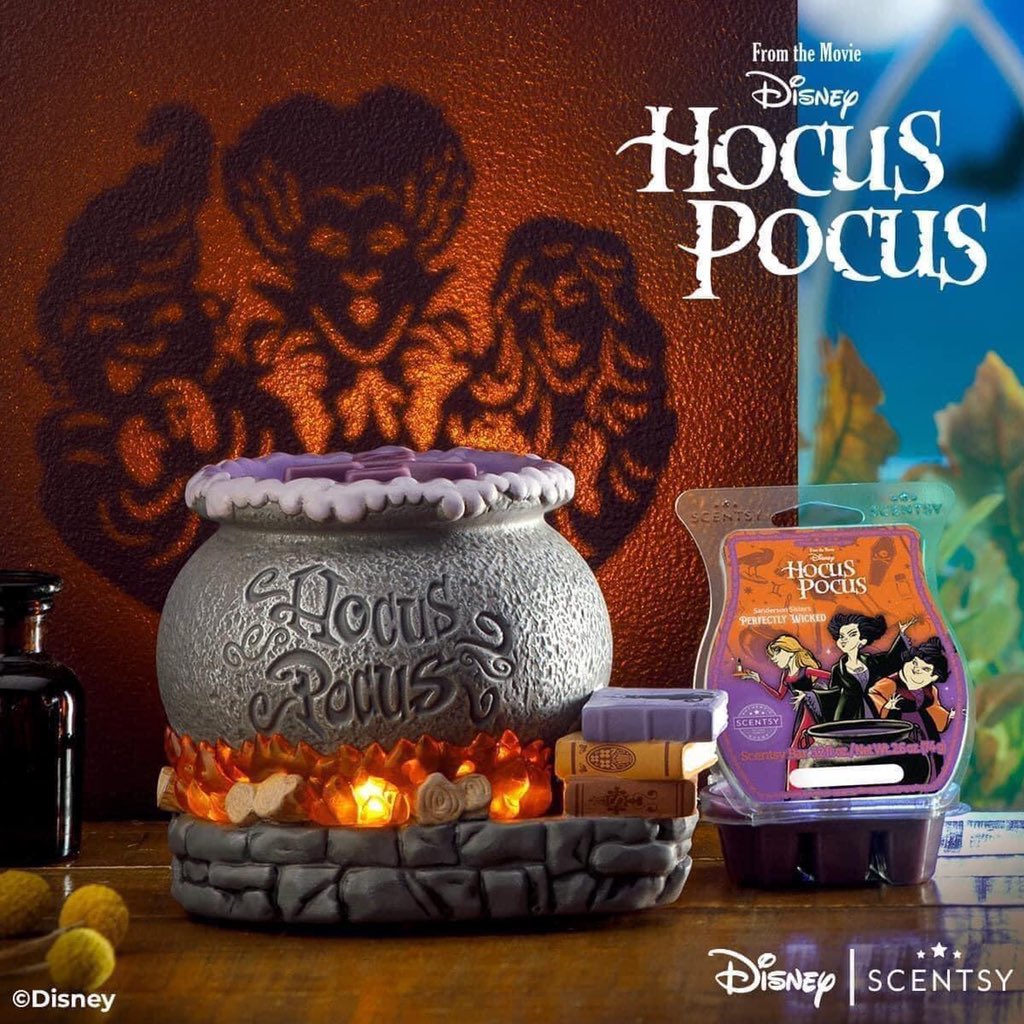 PositivePegW's tweet photo. I smell …the Scentsy Hocus Pocus Collection #hocuspocus #ismellchildren #sisters #halloween #whitecandle #virgincandle https://t.co/1X7tKbNHnT