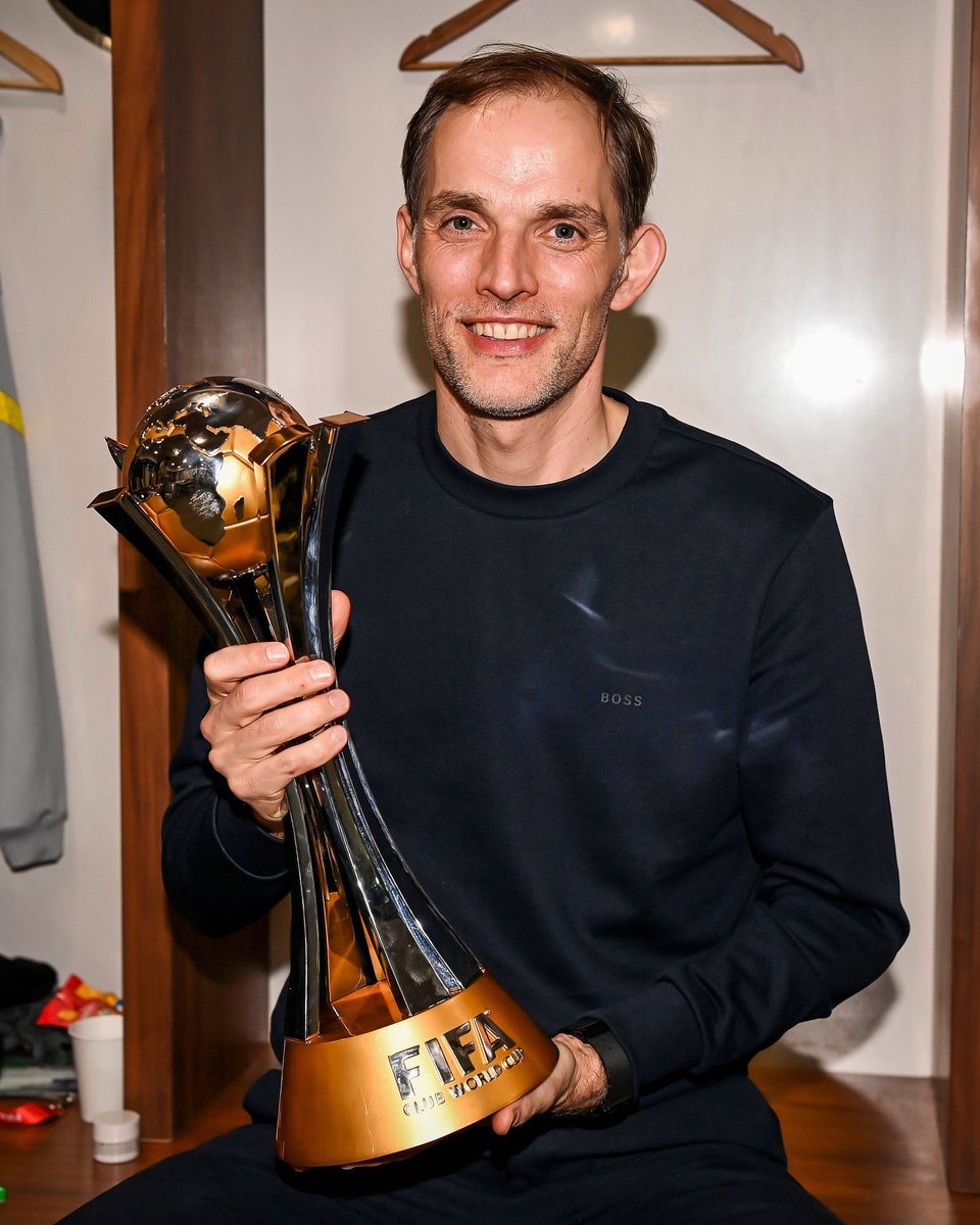 KABAR_CHELSEA's tweet photo. Thomas Tuchel meninggalkan Chelsea dengan 3 Prestasi.
1 UEFA Champion League
1 UEFA Super Cup
1 FIFA Club World Cup

Final FA Cup 2021
Final FA Cup 2022
Final Carabao Cup 2021
Final Carabao Cup 2022
Peringkat Ketiga Premier League 2021

#DankeTuchel https://t.co/7VqxZ1PiKQ