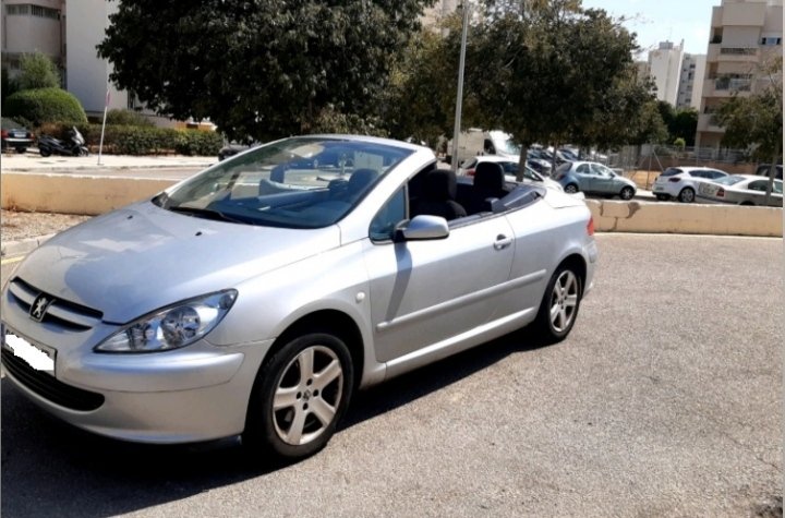 SocialCar tweet media