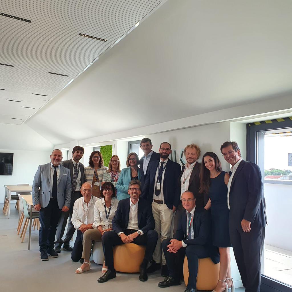 Vittorio Colao tweet media