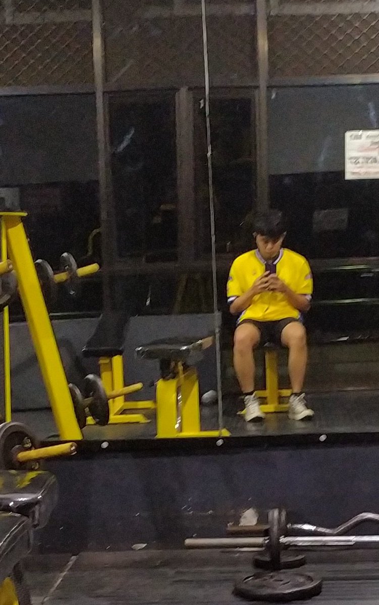 charisious's tweet image. Mungil