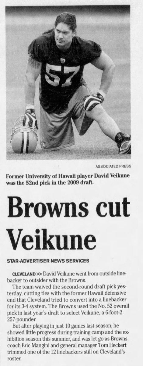 MrCleveland_216's tweet photo. September 7, 2010: Rainbow LB🏈
#Browns cut LB David Veikune just 501 days after drafting him in 2nd Round of '09 draft (4/25/2009). Do the math: 0 tackles (!!) + 501 days = Bust. Perhaps converting a DL from U of Hawaii to LB wasn't such a great idea🤷‍♂️#Mangenius 🌈#Kokinos https://t.co/4LYDZiOIgo