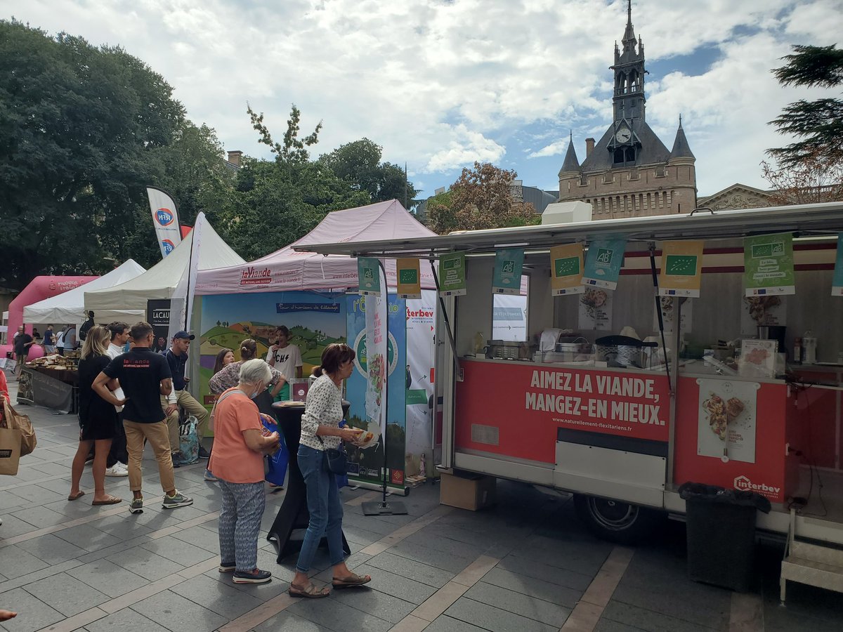 Interbev_Oc's tweet image. #INTERBEV Occitanie présente sur #Toulouse à Table durant 4 jours vous attend sur son espace pour vous informer sur les viandes #LabelRouge, les viandes ovines et équines de la région #Occitanie. Dégustations et jeux vous seront proposés.