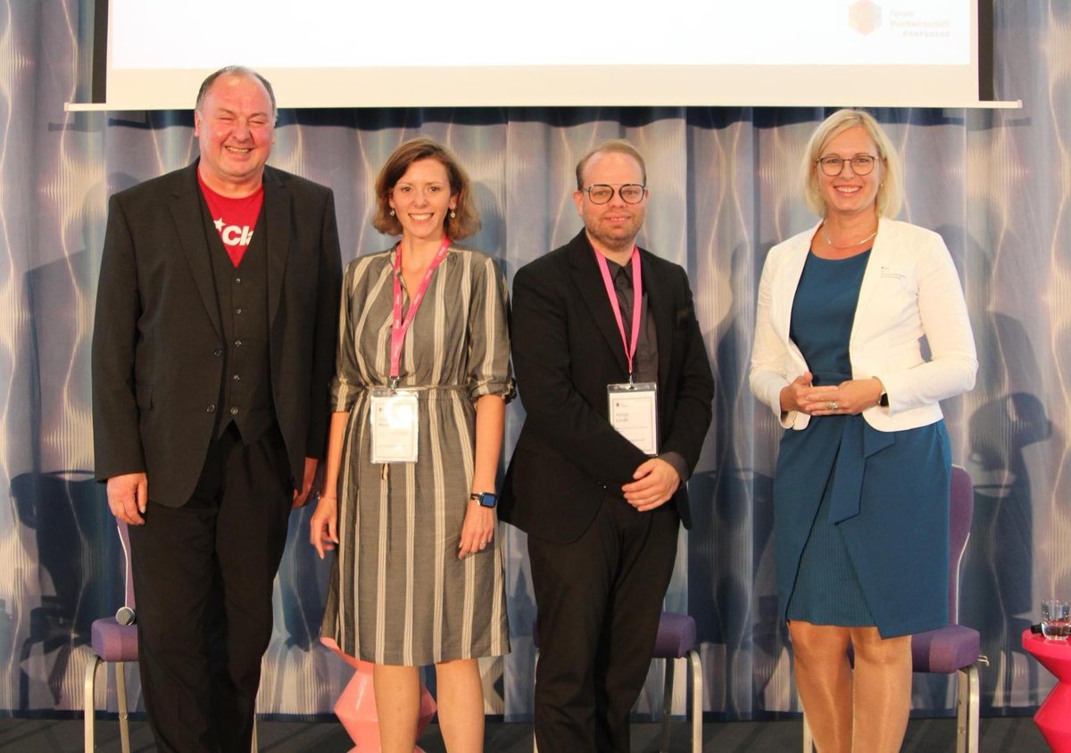 MusikWoche's tweet photo. Forum Musikwirtschaft zieht Bilanz der Musikwirtschaftskonferenz (Foto: MusikWoche) https://t.co/JI69UzlPU7 @muwiko22 #ForumMusikwirtschaft @BVMI_music @eindruecke @DerVUT @DMV1829 #BDKV #Livekomm #SOMM #IMUC https://t.co/jGSM6nYKc6