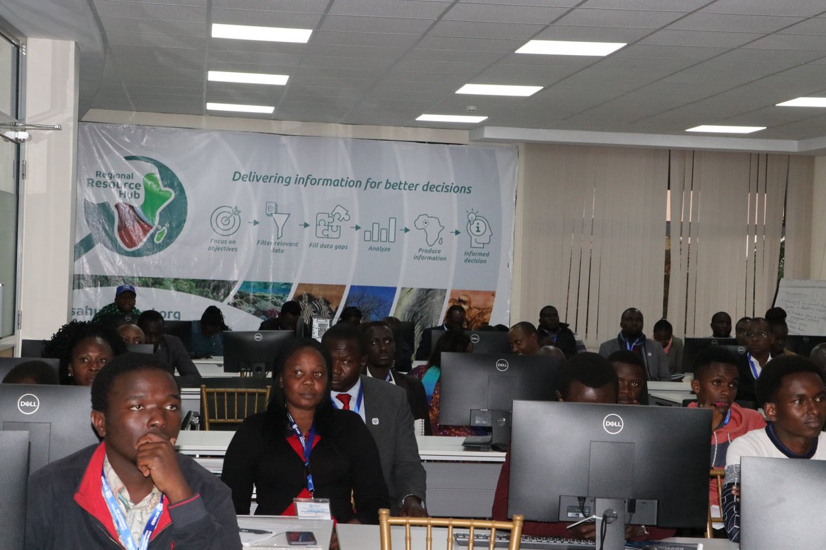 RCMRD_'s tweet photo. #RIC2022 #SERVIRESA 
This session is aimed at showcasing, disseminating and exhibiting the tools, product, methods, data that SERVIR has co-developed with partners. It included a presentations on Inland Satellite Based Water based Water Quality Indicator tool and EWX. https://t.co/Bc4XheeCsa