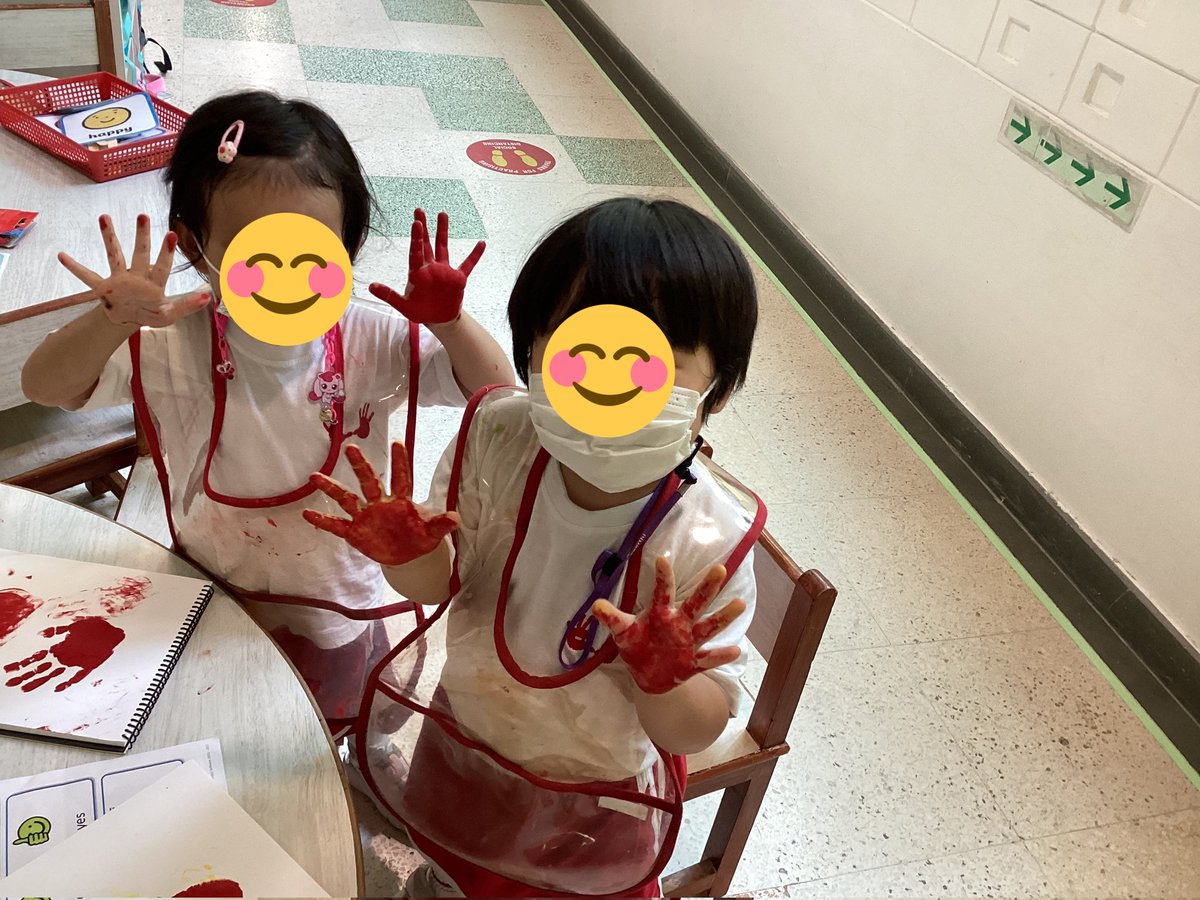 EalTbs's tweet photo. If you’re happy and you know it clap your hands… 👏
Our young #ELLs have embarked on their journey to learn all about body percussion with a coordinated ‘clap’ and a very colourful ‘tap’.
#visuallearners #learningnewwords #EYFS https://t.co/2PoCYXRVnb