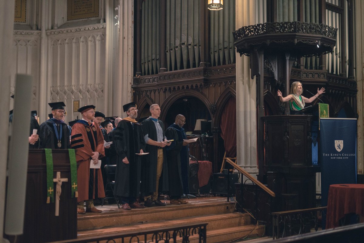 Dru_Johnson's tweet photo. At @TheKingsCollege, we have to rent local spaces for our convocations. Hence, we get to use 2-centuries-old church in NYC: Calvary/St. George. https://t.co/DLw4BYhQy0