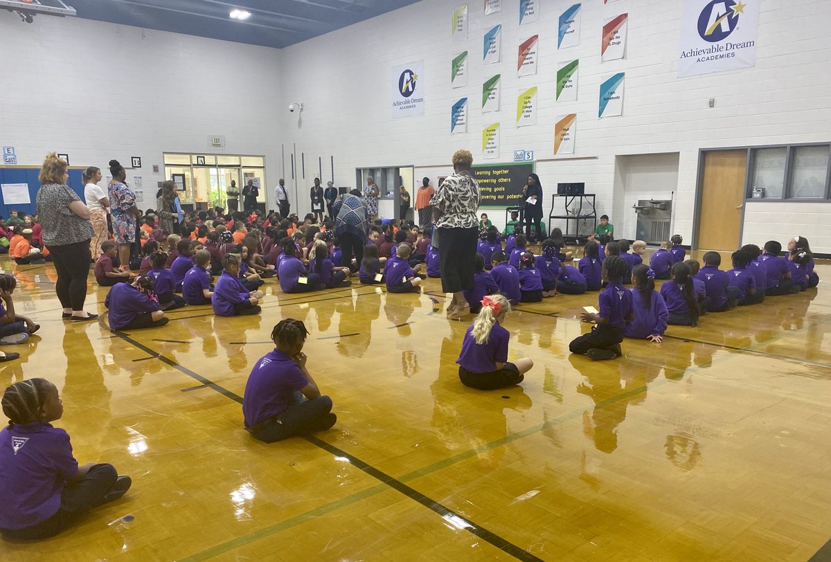 SeatackDream's tweet photo. Morning Program builds confidence, structure and positivity @AAD_Inc @vbschools #SeatackDreamers #VBDayTwo https://t.co/Fh46RK6A5A