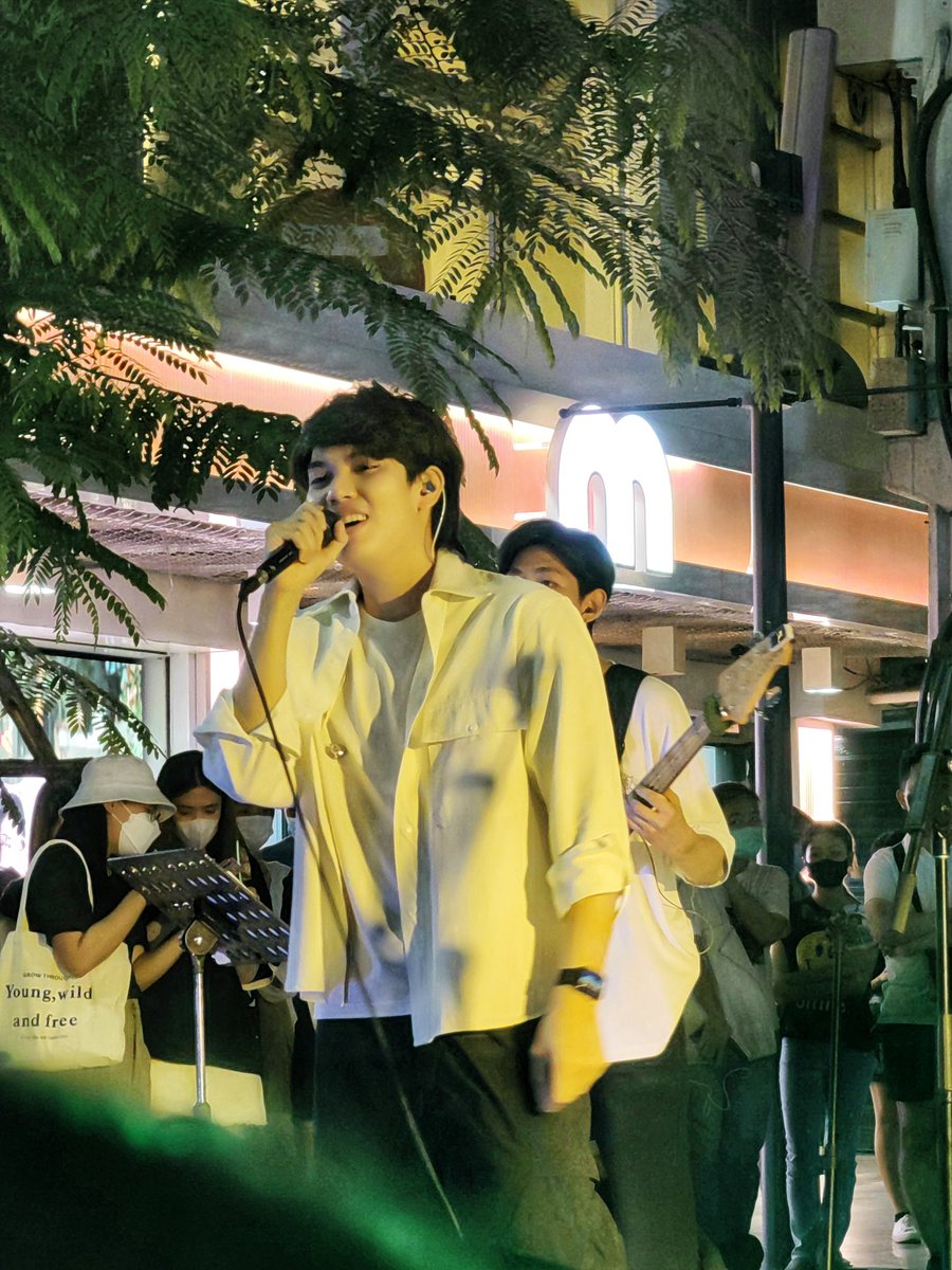 ParkLeeChoi's tweet photo. โชว์แรกก็ประทับใจละ สนุกกกกกกกกก
#babepoom #firsttimeshow
#jeffsatur #babesatur https://t.co/B6hI5741MC