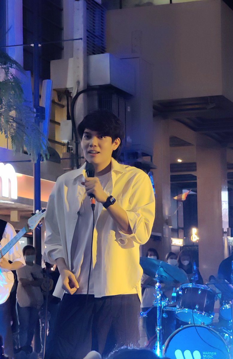 ParkLeeChoi's tweet photo. โชว์แรกก็ประทับใจละ สนุกกกกกกกกก
#babepoom #firsttimeshow
#jeffsatur #babesatur https://t.co/B6hI5741MC