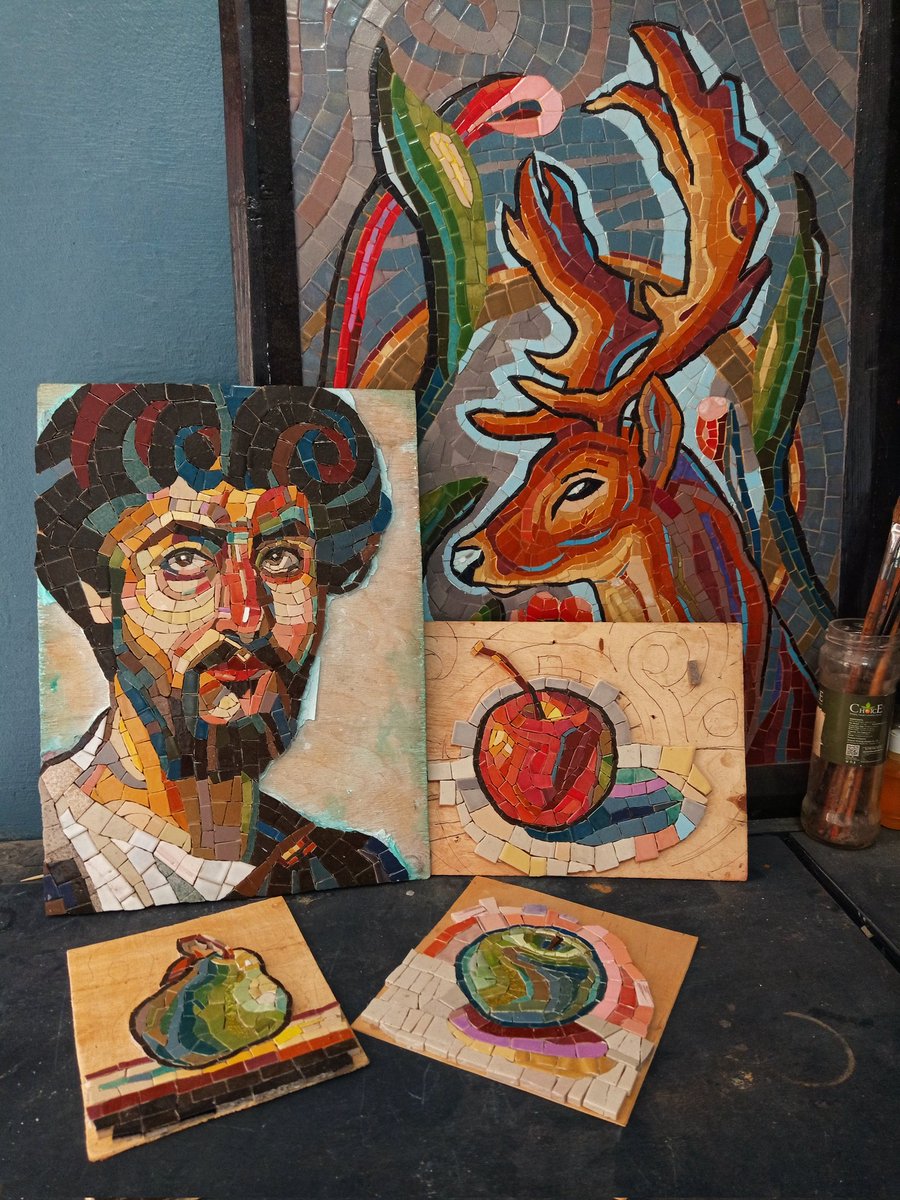 SayedMahdy18's tweet photo. Some of my artworks in mosaic,
I wanna travel to Italy right now 🥰😂
#mosaictiles #mosaicart #mosaic #mosaicdesign #ANDAMENTO #mosaicportrait #portrait https://t.co/2sW63Fdm6A