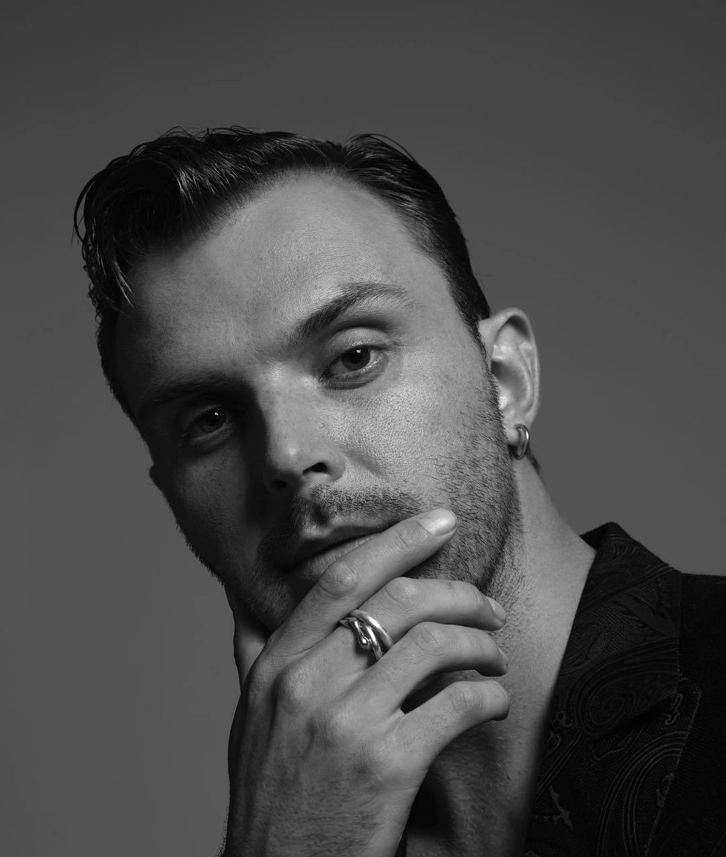 _Leanhalm_'s tweet photo. Прекрасный день для поклонения этому мужчине
#hurts https://t.co/uudIpC5aYx