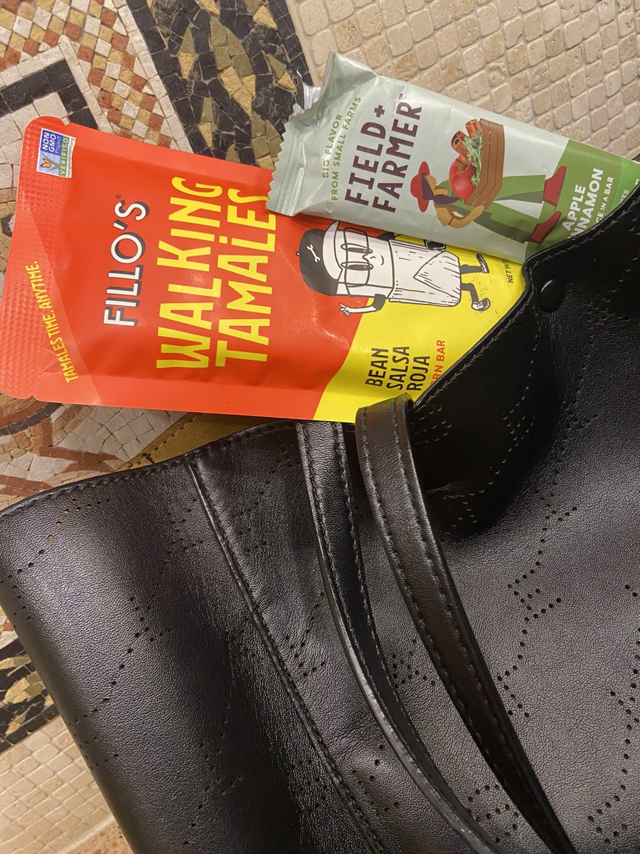 What to bring when you’re traveling and may not have access to good, healthy food? I’ve got a Walking Tamale from Fillo’s Foods and a Fresh Snack Bar from <a href="/fieldandfarmer/">FIELD + FARMER</a>. Delicious and good for you! A perfect meal on the run. #goodfood #localfood #plantbased #vegetarian #vegan