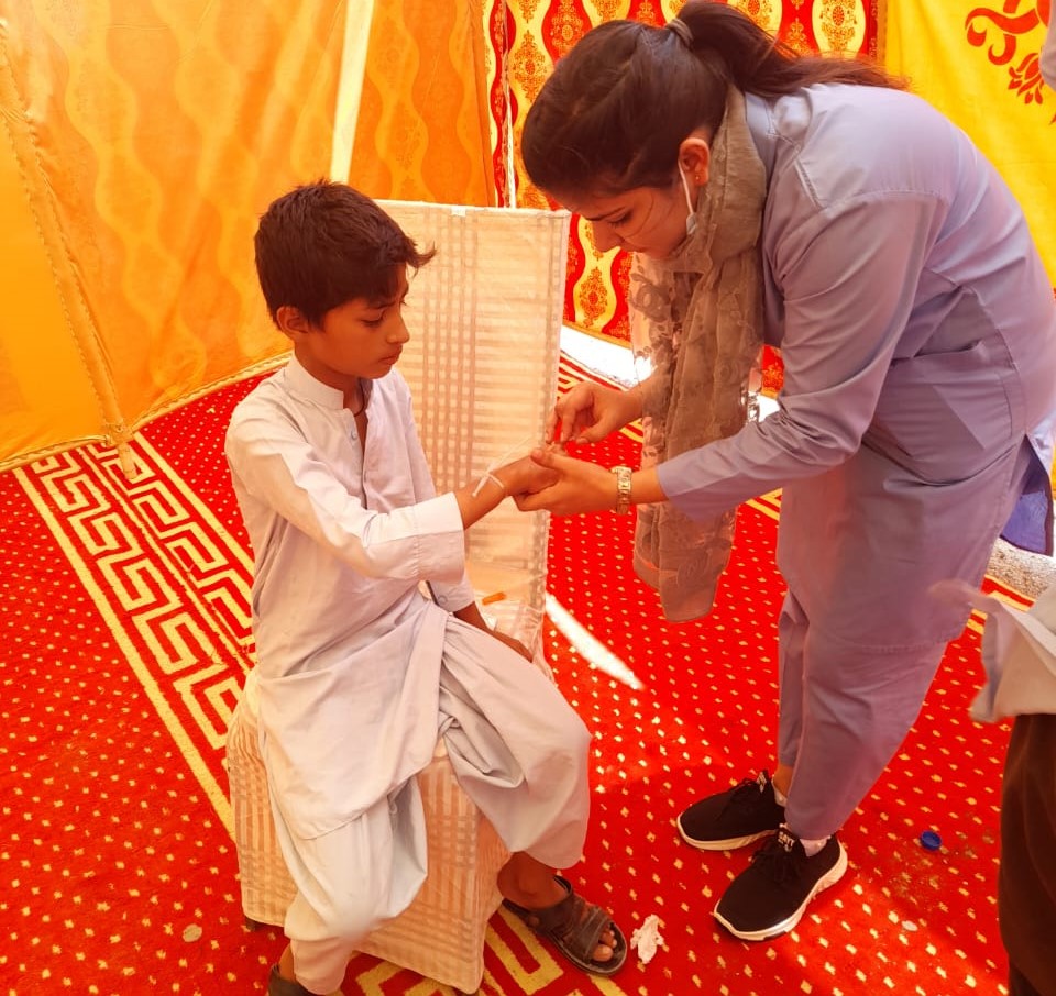 ChildLife held another #medicalcamp today in DHQ Hospital, Hub #Balochistan for #flood affected #children. Thousands of children still need #urgent medical #care. Help ChildLife continue saving more children.

Donate Now: bit.ly/3hBh9z5