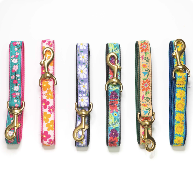 boulderbarks's tweet photo. Who said dog leashes can't be beautiful! Our Floral Collection is TOO CUTE! 💐🌸🌻
https://t.co/SGFngiQ3uN
#dogs #doglover #doglife #flowers #beautiful #cherryblossom #floral #colorado #coloradodogs #boulderdogs #boulder #adventuredogs #hikingdogs #bouldercolorado #cutedog https://t.co/VZpdYr8NDC
