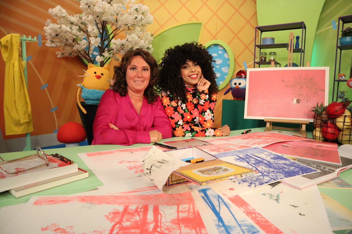 Querido Kinderboeken (@querido_kind) on Twitter photo De maker van het Prentenboek van de <a href="/KBweek/">Kinderboekenweek</a> 2022 #MarijeTolman is te gast bij #ZinInZappelin! 🦔
Morgen tussen 07:00 en 08:00 uur op <a href="/NPOZappelin/">NPO Zappelin</a> (NPO3). Morgenmiddag wordt de uitzending herhaald tussen 12:00 en 13:00 uur! Kijken jullie allemaal mee?
#Egalus #Kinderboekenweek De maker van het Prentenboek van de <a href="/KBweek/">Kinderboekenweek</a> 2022 #MarijeTolman is te gast bij #ZinInZappelin! 🦔
Morgen tussen 07:00 en 08:00 uur op <a href="/NPOZappelin/">NPO Zappelin</a> (NPO3). Morgenmiddag wordt de uitzending herhaald tussen 12:00 en 13:00 uur! Kijken jullie allemaal mee?
#Egalus #Kinderboekenweek