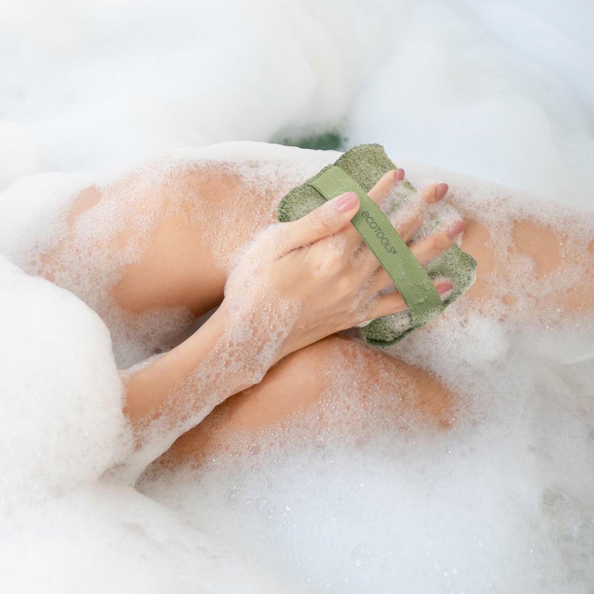 ecotools's tweet image. Buff to reveal your brightest &amp;amp; smoothest skin yet✨ Pair the Exfoliating and Cleansing Body Buffer with your favorite cleanser or body wash for soft, supple skin.

Available @ultabeauty #EcoTools #Bodycare